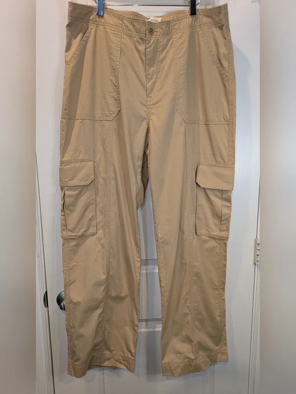 NWT Abercrombie & Fitch Men's Tan Cargo Pants Size 33x32 Relaxed Utility Pockets